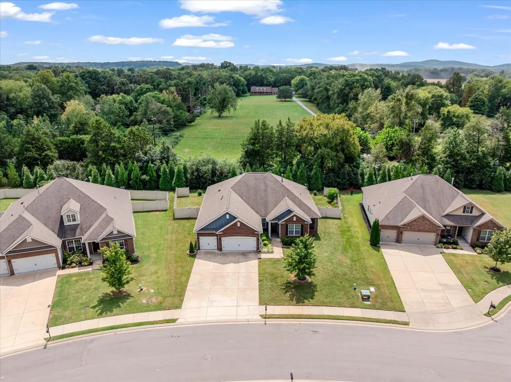 1012 Webbs Retreat Ln Murfreesboro, TN 37128
