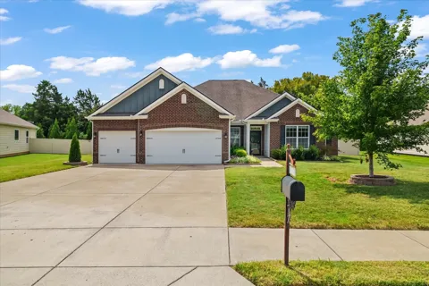 1012 Webbs Retreat Ln