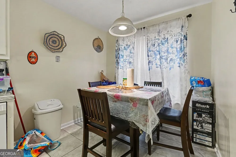 415 Thomas Jefferson DR Stone Mountain, GA 30083