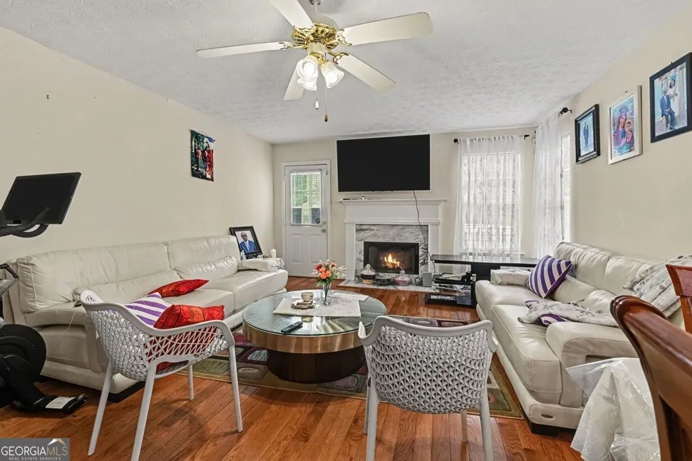 415 Thomas Jefferson DR Stone Mountain, GA 30083