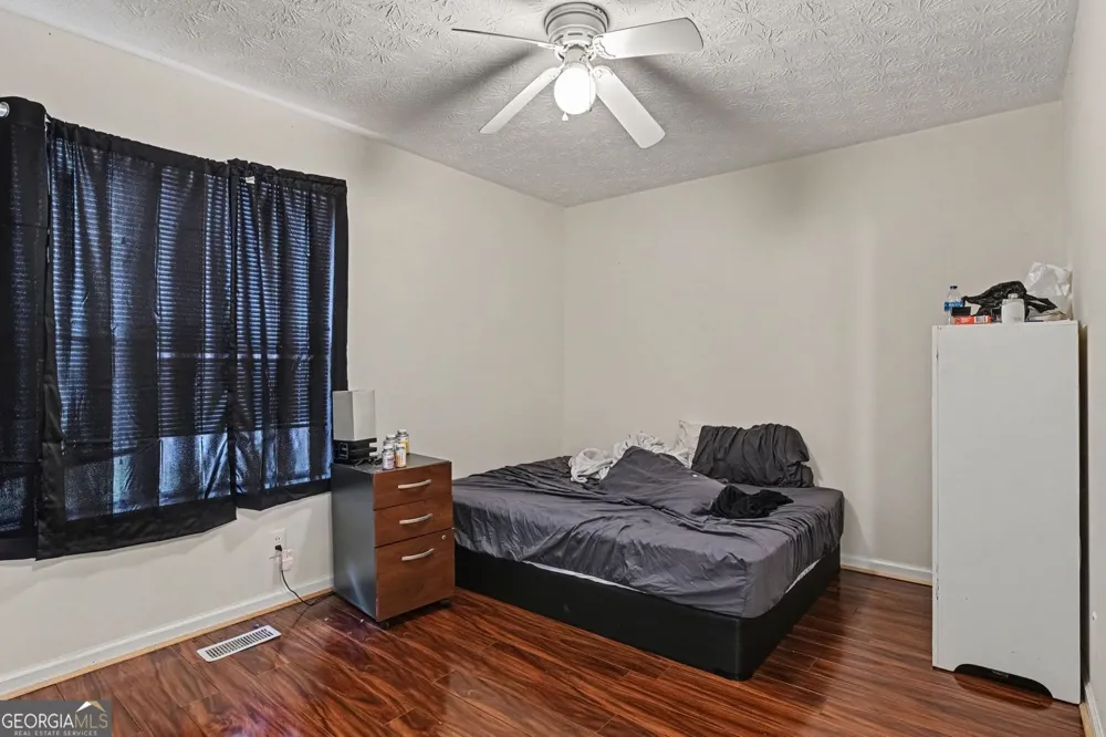 415 Thomas Jefferson DR Stone Mountain, GA 30083