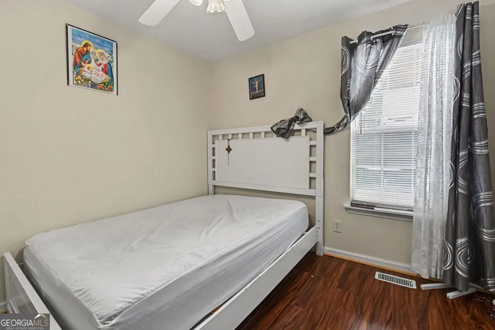 415 Thomas Jefferson DR Stone Mountain, GA 30083
