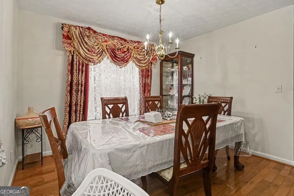 415 Thomas Jefferson DR Stone Mountain, GA 30083