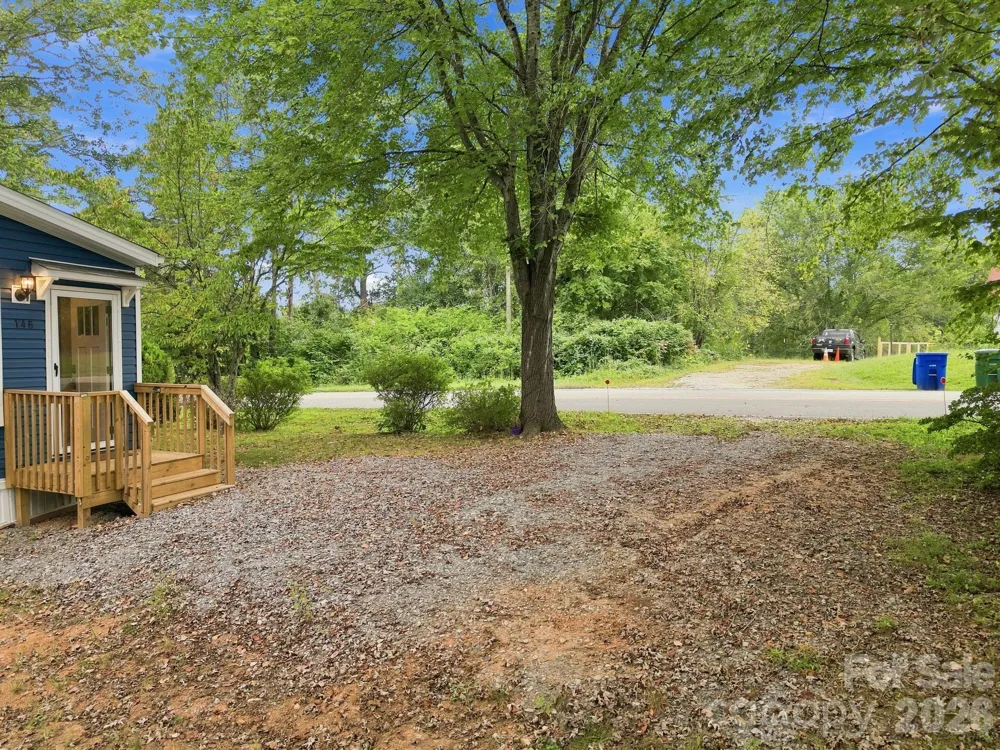 146 & 148 Bradshaw Circle Candler, NC 28715
