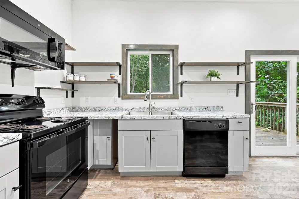 146 & 148 Bradshaw Circle Candler, NC 28715