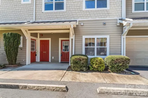 123 Foxden Drive #103