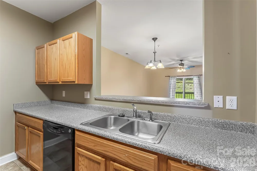 123 Foxden Drive #103 Fletcher, NC 28732
