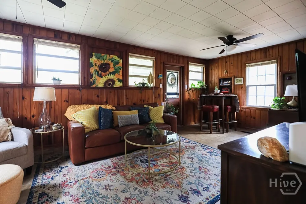 2224 E 38th Street Savannah, GA 31404