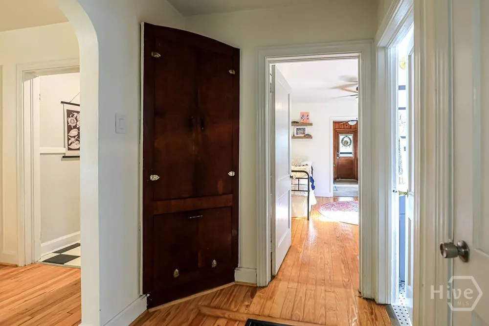 2224 E 38th Street Savannah, GA 31404