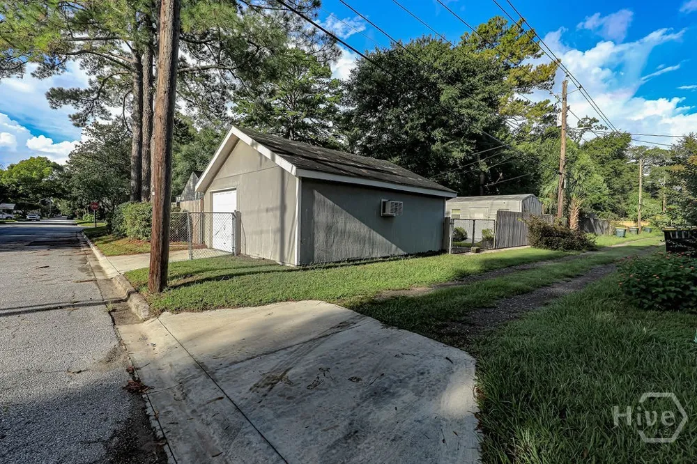 2224 E 38th Street Savannah, GA 31404