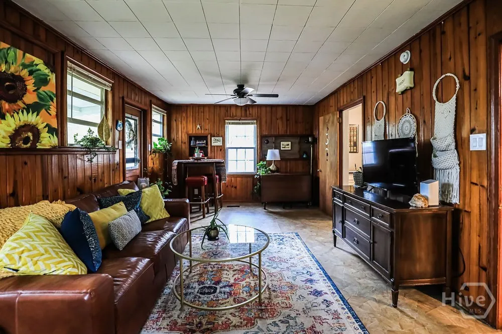 2224 E 38th Street Savannah, GA 31404