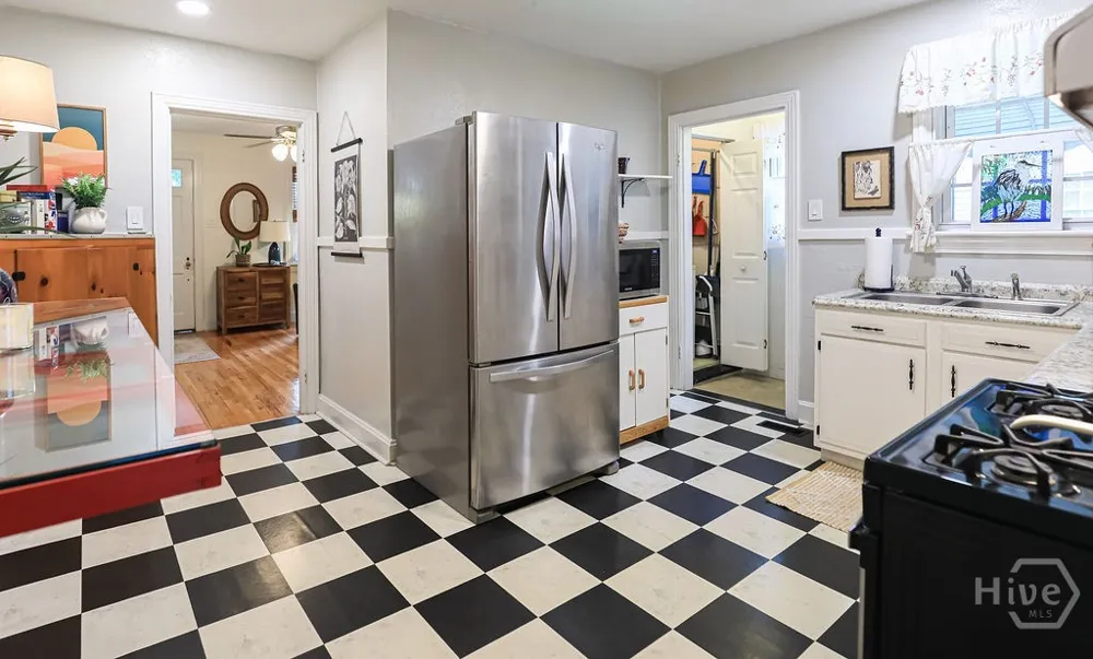 2224 E 38th Street Savannah, GA 31404