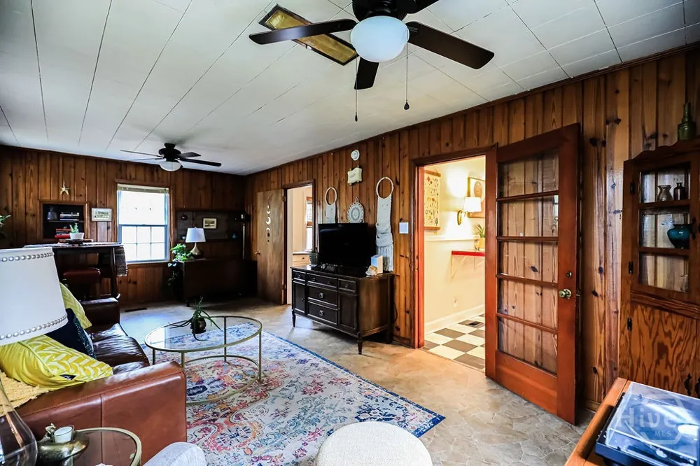 2224 E 38th Street Savannah, GA 31404
