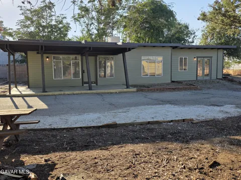 8955 E Avenue T 12