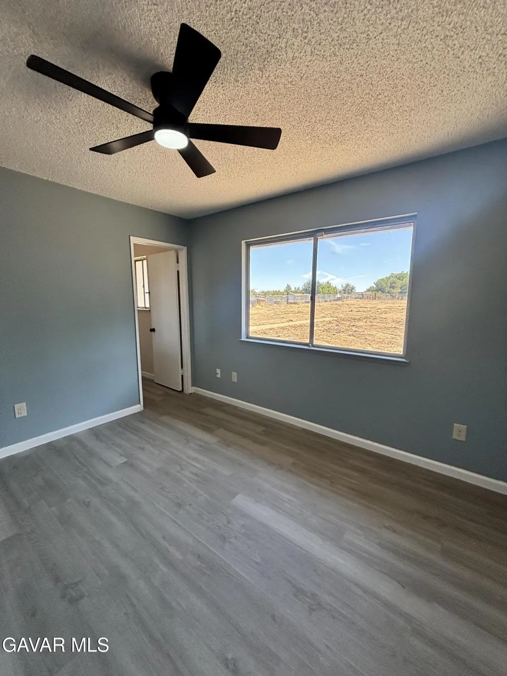40624 E 166th Street Lancaster, CA 93535
