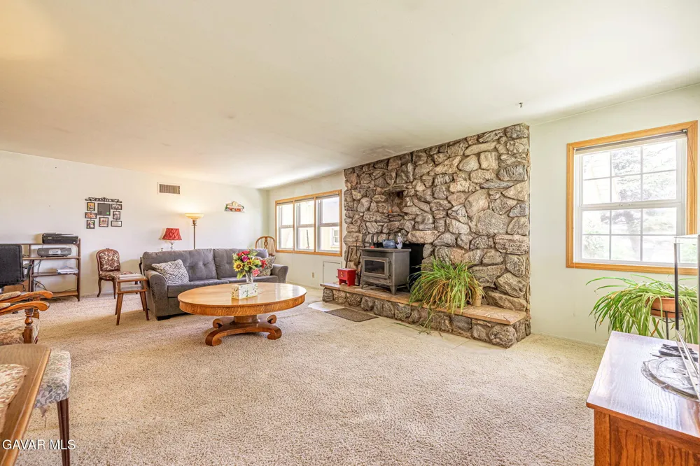 7847 E Avenue I Lancaster, CA 93535