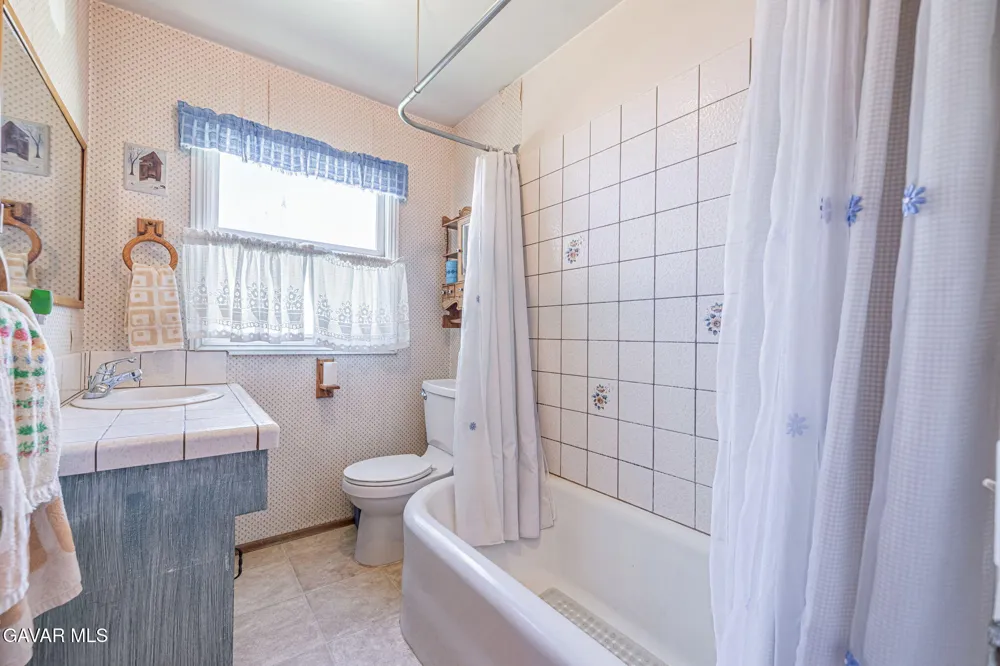 7847 E Avenue I Lancaster, CA 93535
