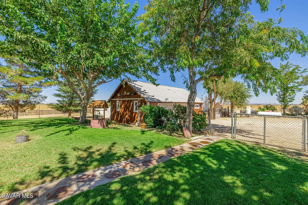 7847 E Avenue I Lancaster, CA 93535