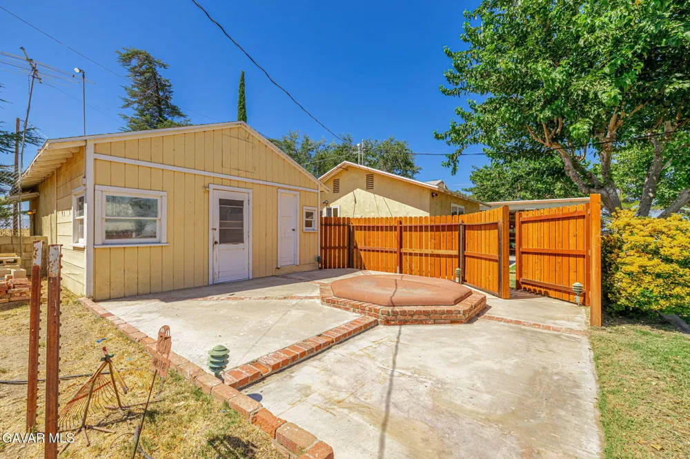 7847 E Avenue I Lancaster, CA 93535