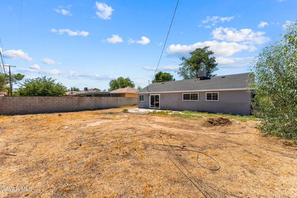 38544 E 33rd Street Palmdale, CA 93550