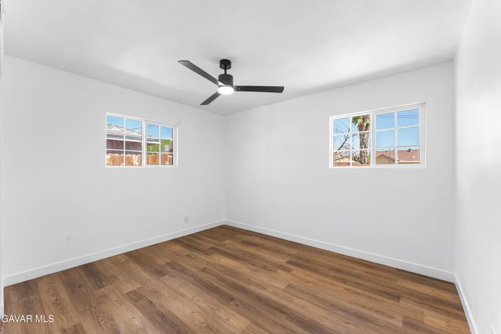 38544 E 33rd Street Palmdale, CA 93550