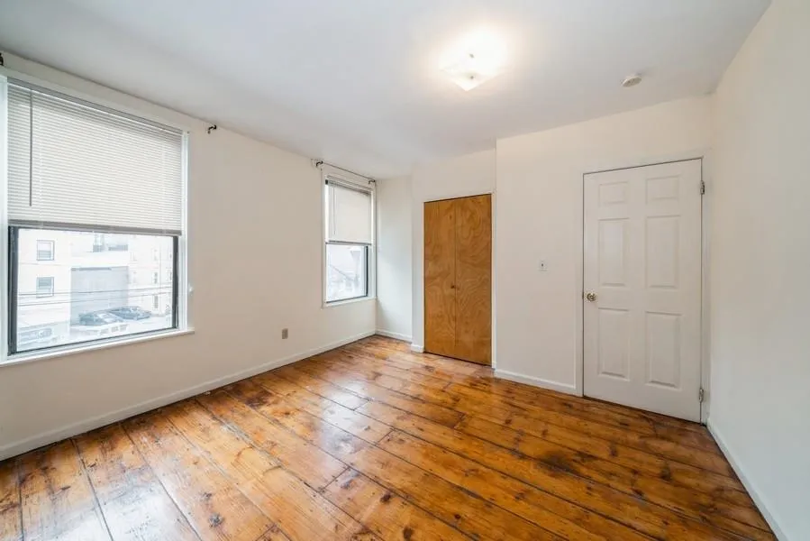 218 NEWARK AVE Jersey City, NJ 07302