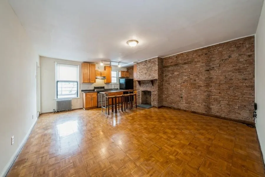 218 NEWARK AVE Jersey City, NJ 07302