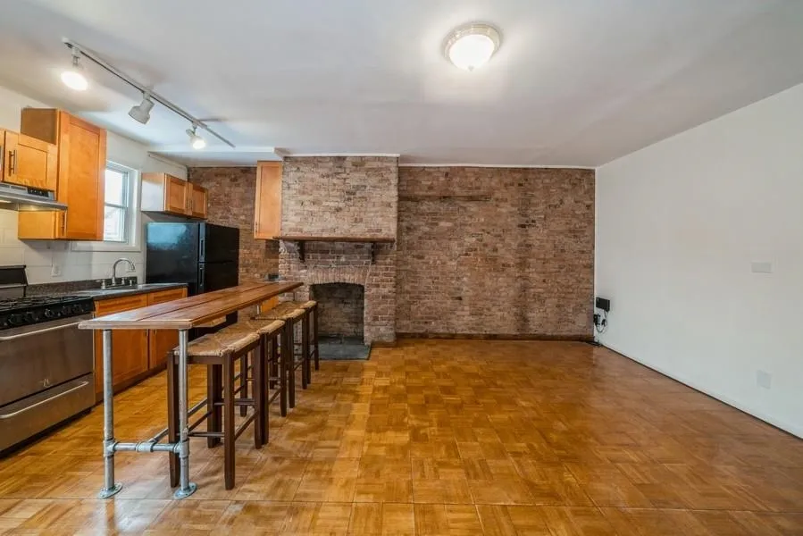 218 NEWARK AVE Jersey City, NJ 07302
