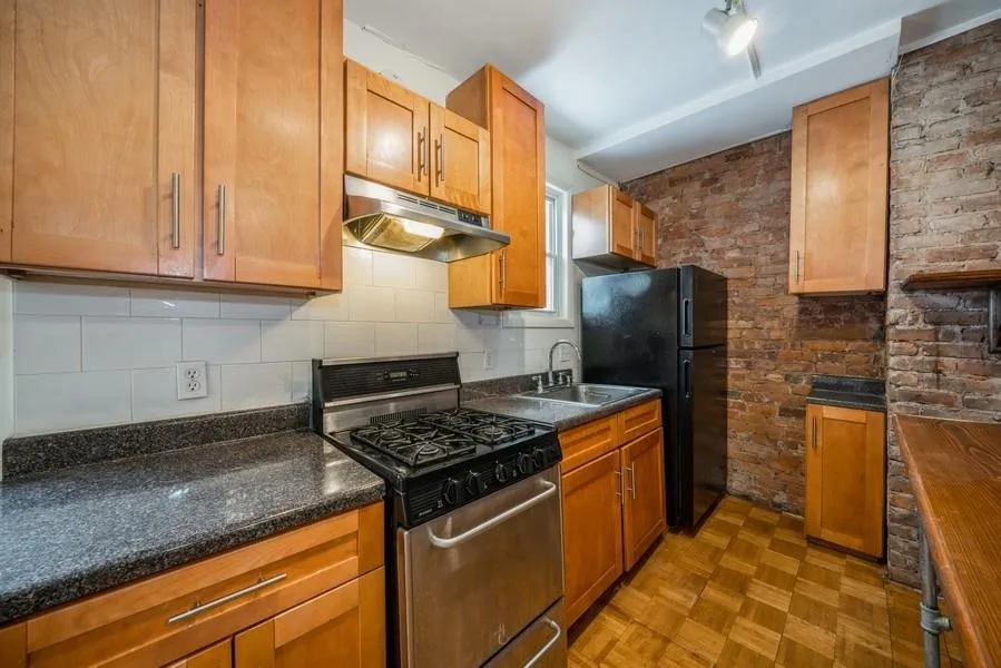 218 NEWARK AVE Jersey City, NJ 07302