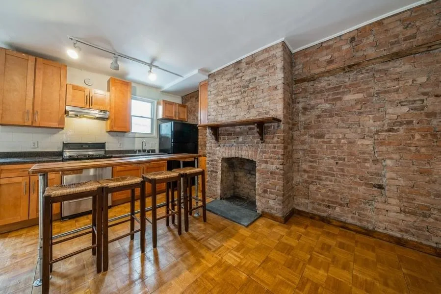 218 NEWARK AVE Jersey City, NJ 07302