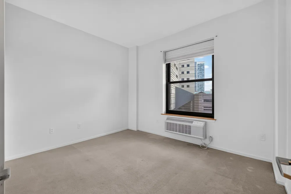 102 CHRISTOPHER COLUMBUS DR Jersey City, NJ 07302