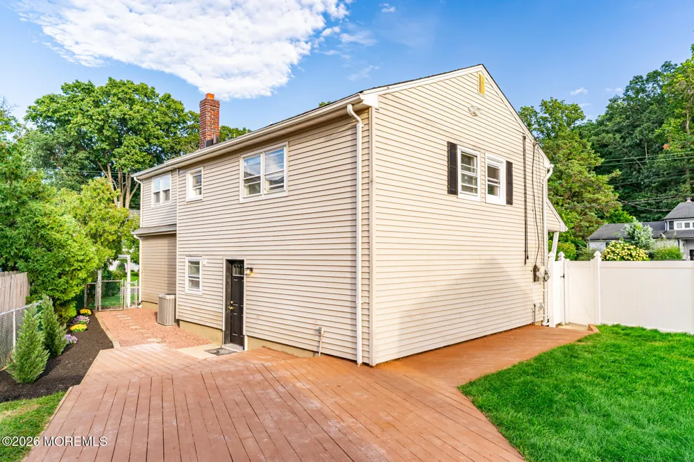 167 Crestview Drive Middletown, NJ 07748