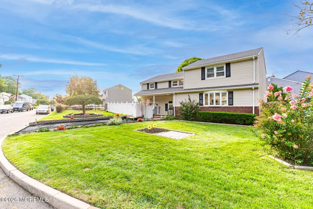 167 Crestview Drive Middletown, NJ 07748