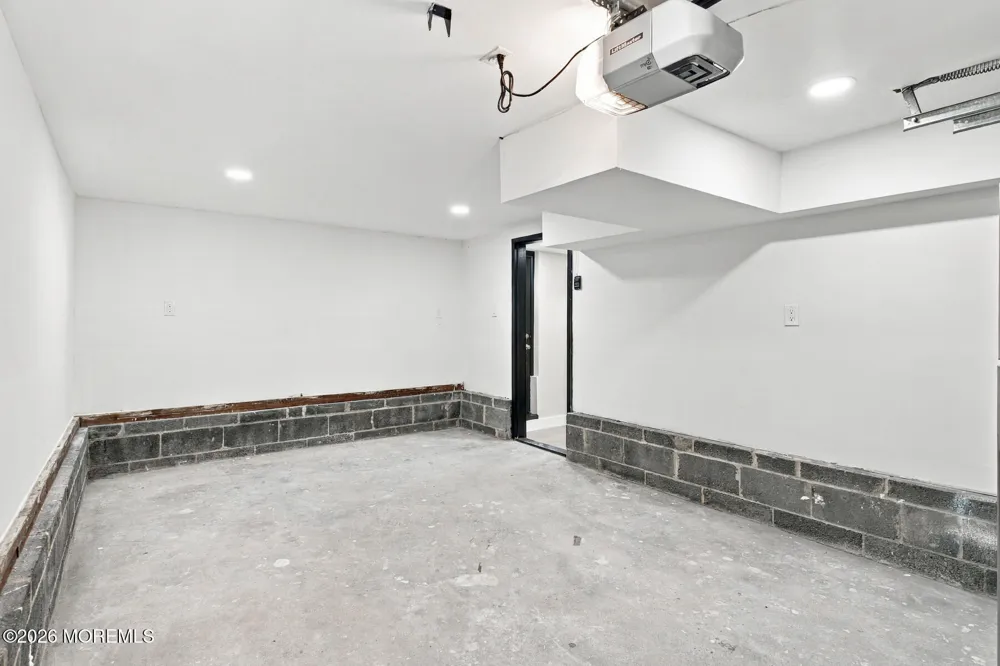 167 Crestview Drive Middletown, NJ 07748