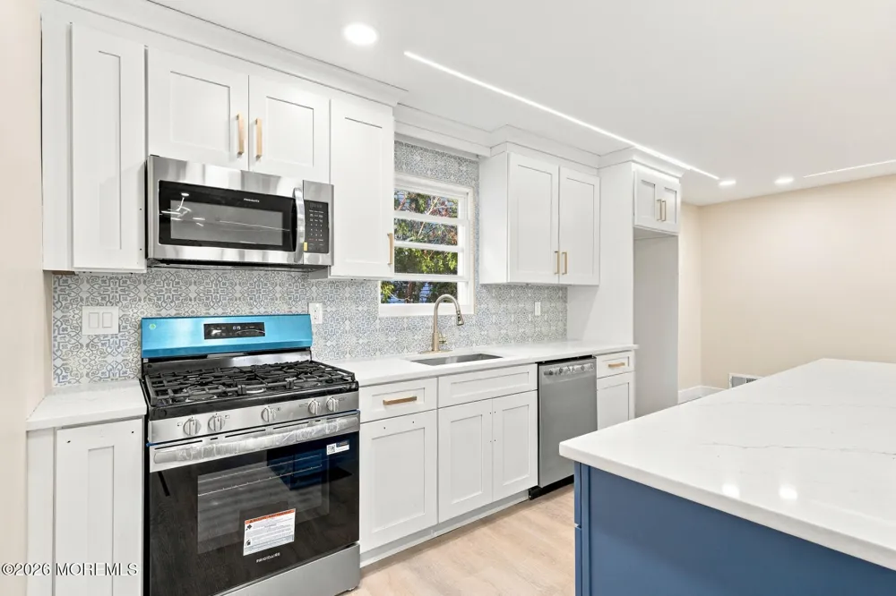 167 Crestview Drive Middletown, NJ 07748