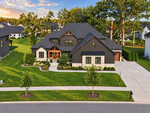 9609 Tall Grass Trail