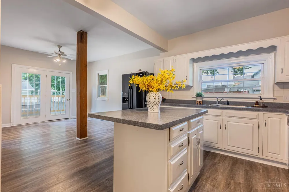 737 Central Avenue Carlisle, OH 45005