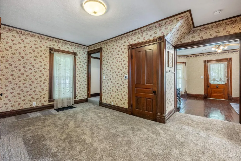 737 Central Avenue Carlisle, OH 45005