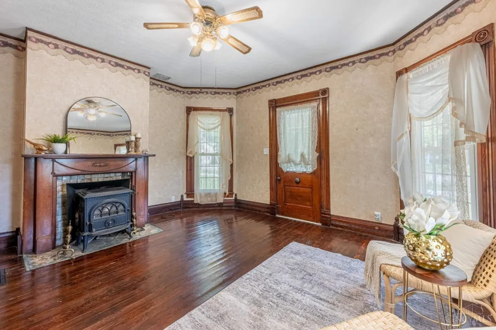 737 Central Avenue Carlisle, OH 45005
