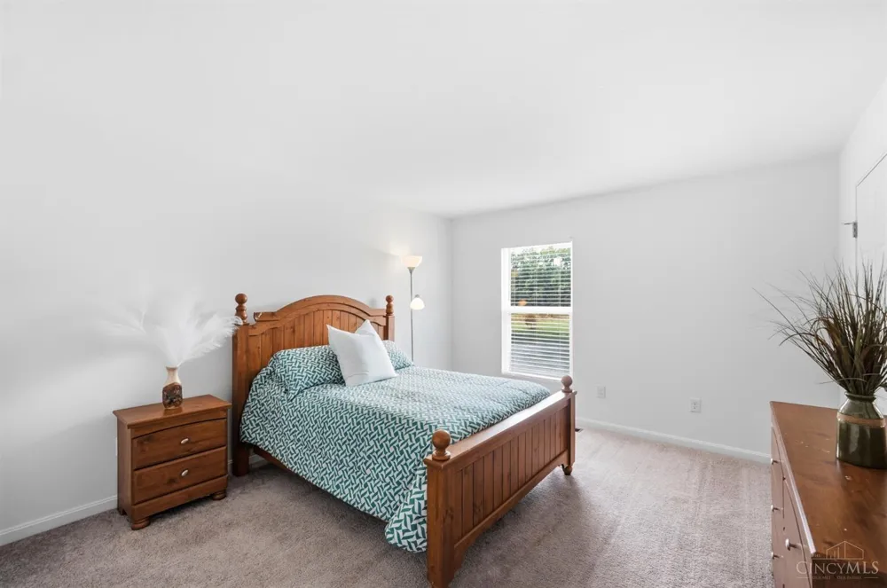 1521 Summerview Lane Miami, OH 45150