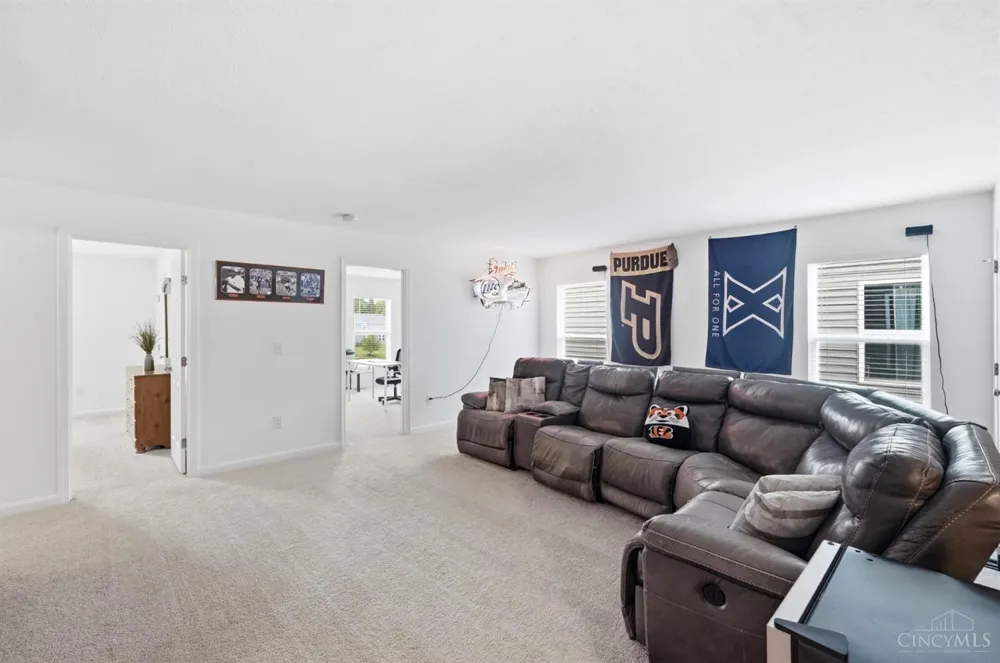 1521 Summerview Lane Miami, OH 45150
