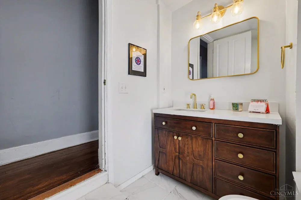 6735 Parkland Avenue Cincinnati, OH 45233