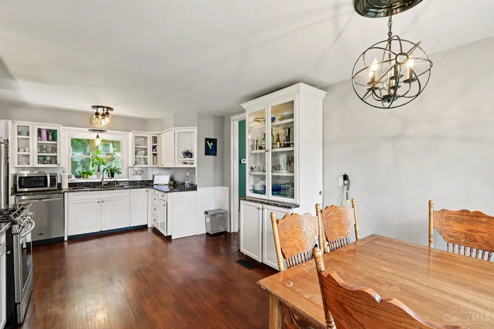 6735 Parkland Avenue Cincinnati, OH 45233