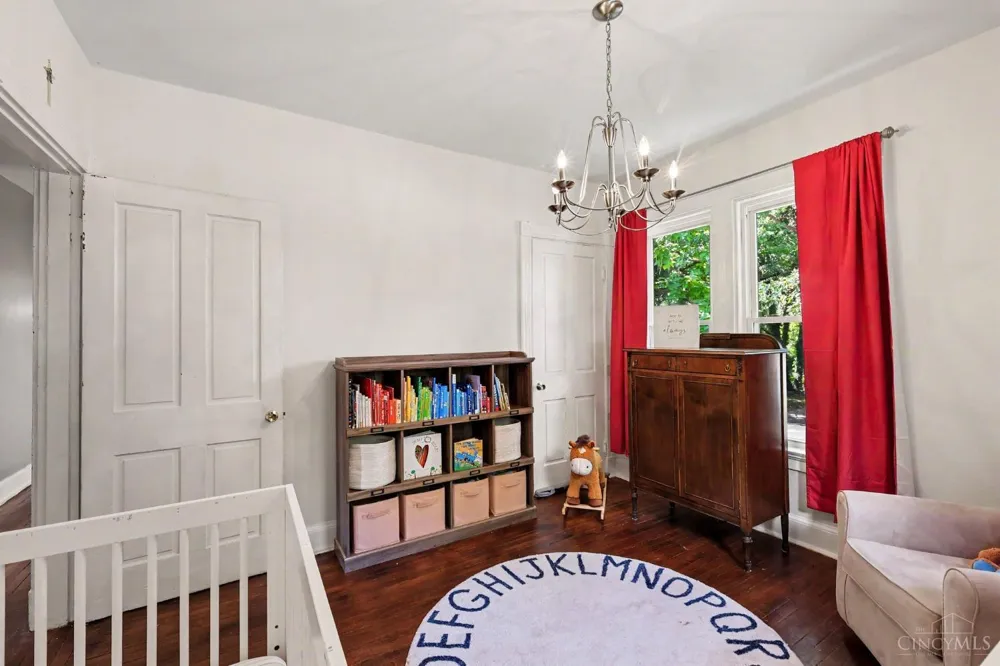 6735 Parkland Avenue Cincinnati, OH 45233