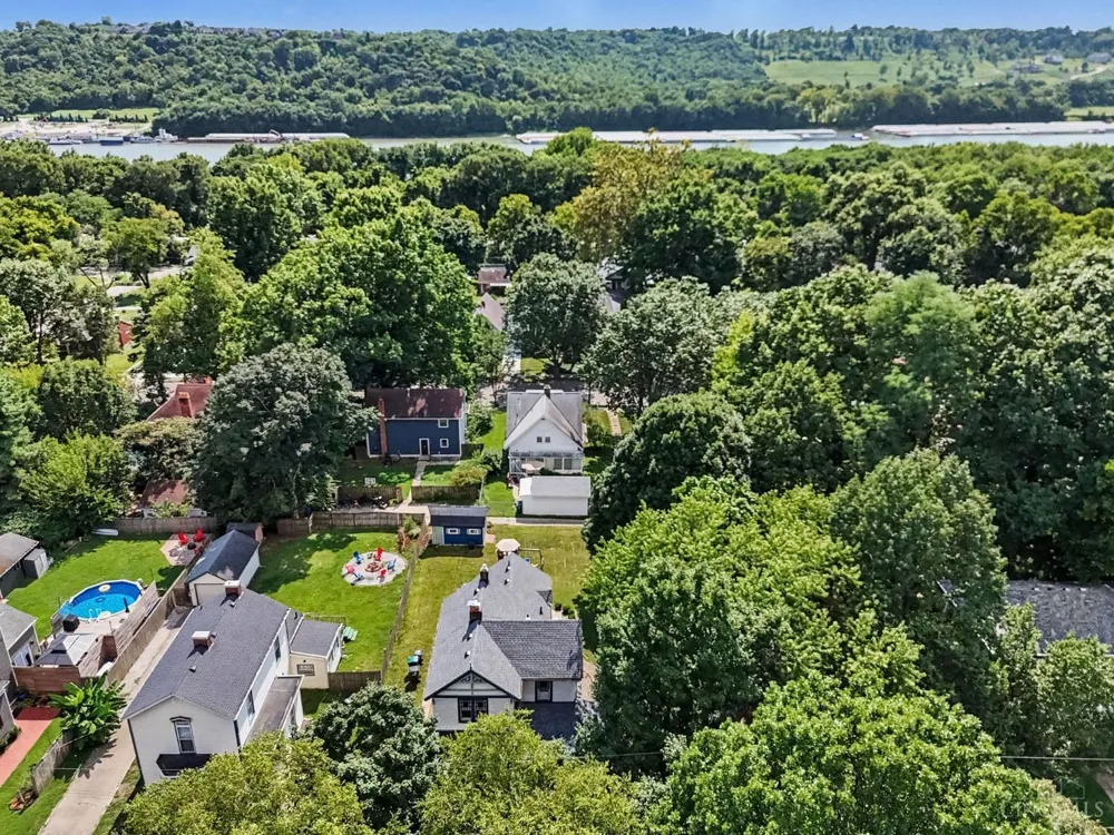 6735 Parkland Avenue Cincinnati, OH 45233