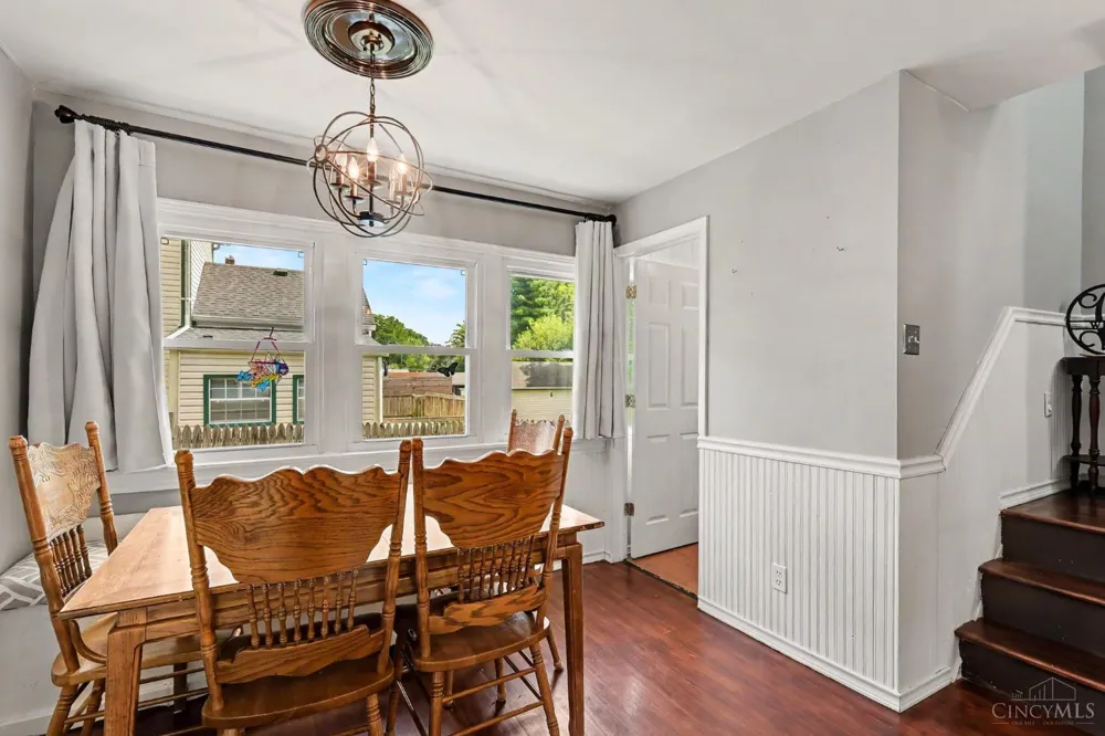 6735 Parkland Avenue Cincinnati, OH 45233
