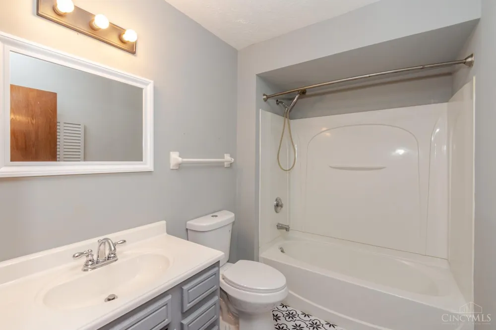 7816 Betsy Ross Circle Washington, OH 45459