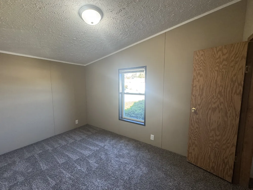 137 Apollo Flushing, MI 48433