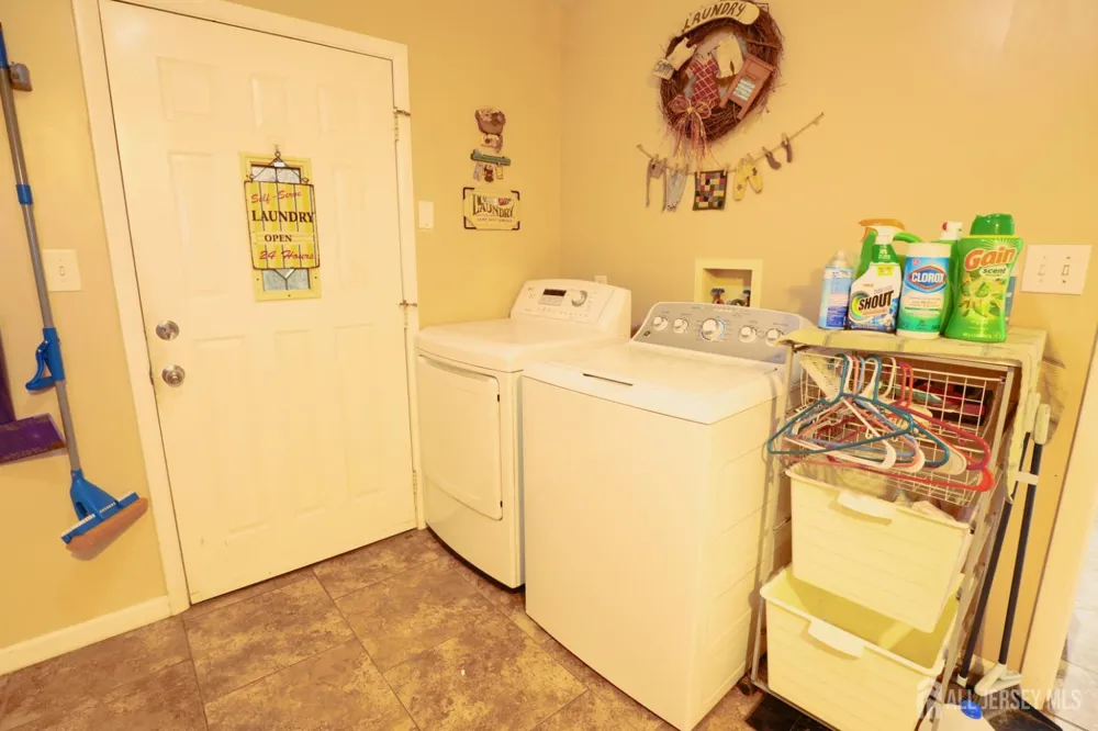 228 Curtin Avenue Burlington County, NJ 08015