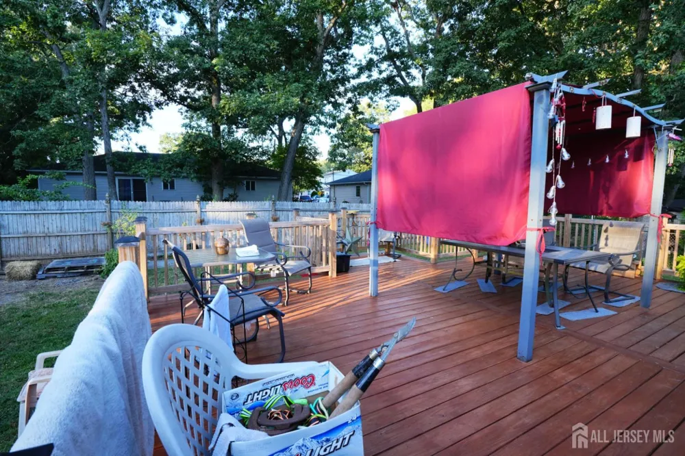 228 Curtin Avenue Burlington County, NJ 08015